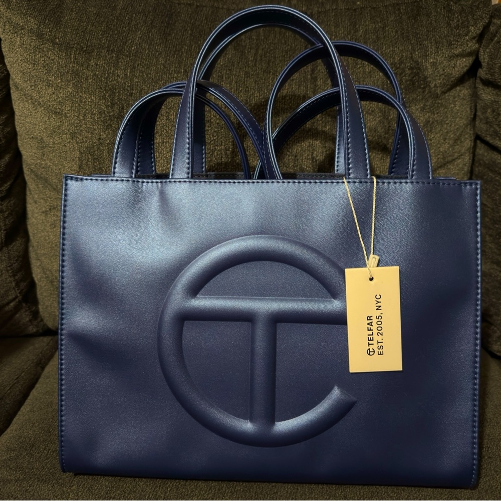 Telfar Shmedium Shopping bag in Cobalt - Picture 2 of 3